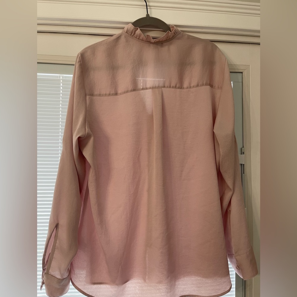 Womens dress blouse, bottom to roll up sleeves